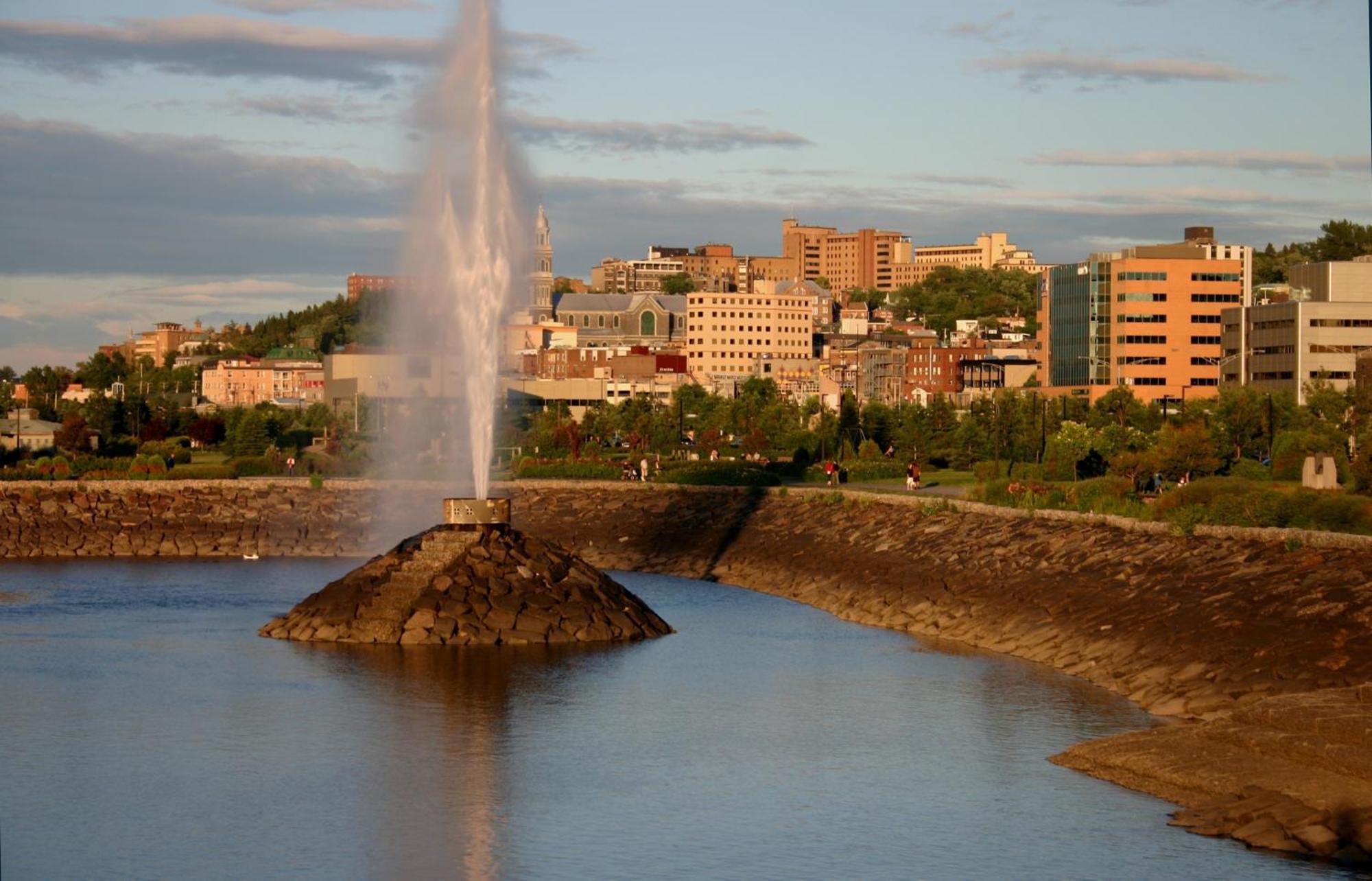 La Sagueneenne - Hotel Et Centre De Congres Chicoutimi Dış mekan fotoğraf