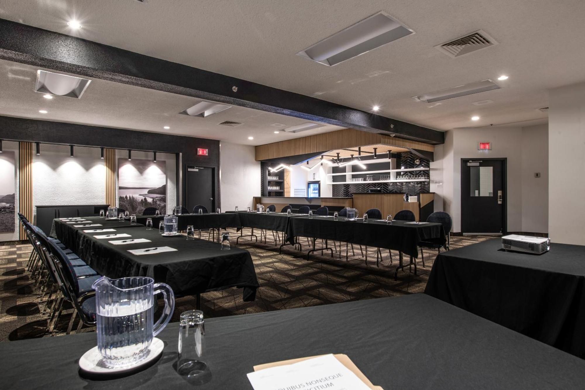 La Sagueneenne - Hotel Et Centre De Congres Chicoutimi Dış mekan fotoğraf
